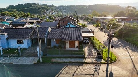 Casa à venda em Igrejinha, Vila Nova, com 2 quartos, com 125 m²
